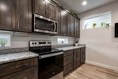 668 S 400 E, Clearfield, UT 84015 - Photo 9