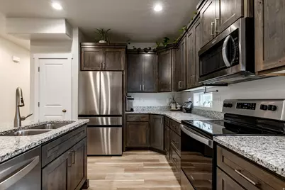 668 S 400 E, Clearfield, UT 84015 - Photo 13