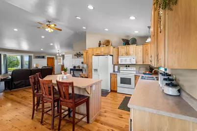 1133 S Bridgecreek Ln W, Layton, UT 84041 - Photo 11