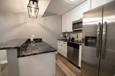 4828 S Highland Cir #304, Holladay, UT 84117 - Photo 5