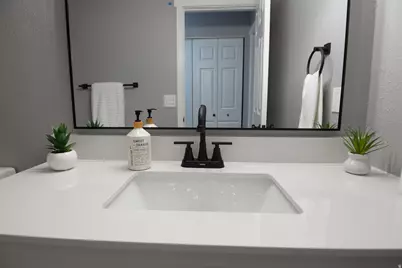 4828 S Highland Cir #304, Holladay, UT 84117 - Photo 9