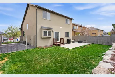8757 N Jefferson Dr, Eagle Mountain, UT 84005 - Photo 25