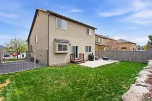 8757 N Jefferson Dr, Eagle Mountain, UT 84005 - Photo 25