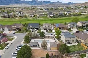8757 N Jefferson Dr, Eagle Mountain, UT 84005 - Photo 31