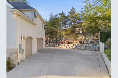 342 W Millcreek Rd, Pleasant Grove, UT 84062 - Photo 53