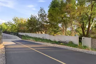 342 W Millcreek Rd, Pleasant Grove, UT 84062 - Photo 45
