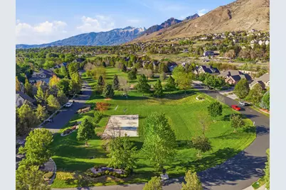 342 W Millcreek Rd, Pleasant Grove, UT 84062 - Photo 49