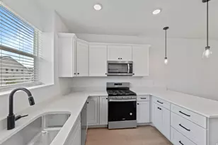 1475 W Skyline Dr, Saratoga Springs, UT 84045 - Photo 3