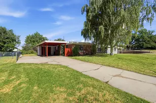 785 Simoron Dr, Ogden, UT 84404 - Photo 3