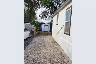 1594 W 400 Plac S, Salt Lake City, UT 84104 - Photo 15