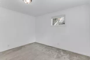 6685 S 1680 E, Cottonwood Heights, UT 84121 - Photo 33