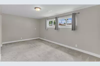 6685 S 1680 E, Cottonwood Heights, UT 84121 - Photo 27