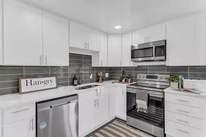 6685 S 1680 E, Cottonwood Heights, UT 84121 - Photo 7