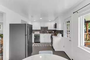 6685 S 1680 E, Cottonwood Heights, UT 84121 - Photo 15
