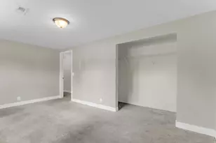 6685 S 1680 E, Cottonwood Heights, UT 84121 - Photo 29