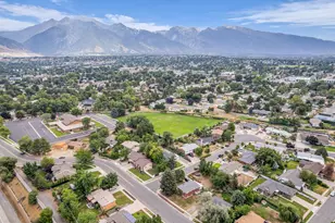 6685 S 1680 E, Cottonwood Heights, UT 84121 - Photo 49