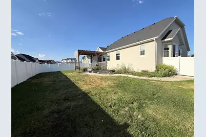 6569 N Fiona St, Eagle Mountain, UT 84005 - Photo 29