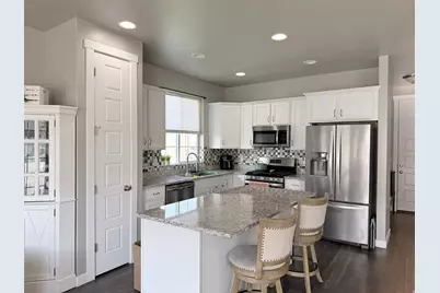 6569 N Fiona St, Eagle Mountain, UT 84005 - Photo 9