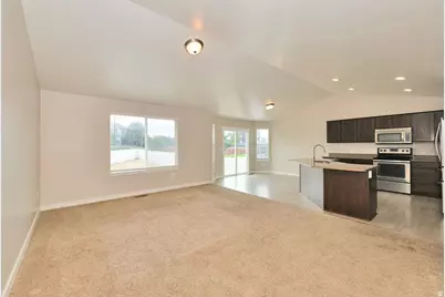 1065 S 1650 E, Clearfield, UT 84015 - Photo 9