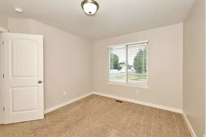 1065 S 1650 E, Clearfield, UT 84015 - Photo 23