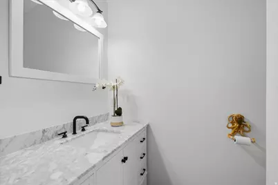 566 S 640 W, Lehi, UT 84043 - Photo 9