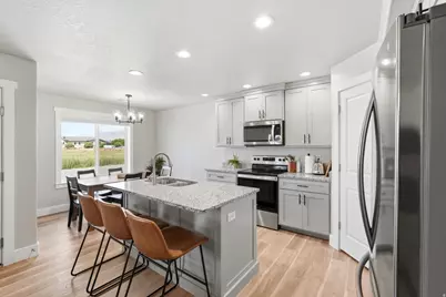 356 E 2075 N, North Logan, UT 84341 - Photo 3