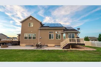 1576 E Lowe Peak Dr, Eagle Mountain, UT 84005 - Photo 33