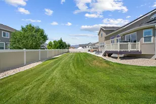 1576 E Lowe Peak Dr, Eagle Mountain, UT 84005 - Photo 37