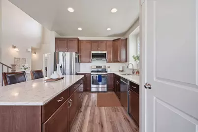 1576 E Lowe Peak Dr, Eagle Mountain, UT 84005 - Photo 11
