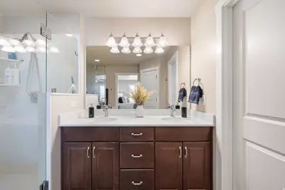 1576 E Lowe Peak Dr, Eagle Mountain, UT 84005 - Photo 19