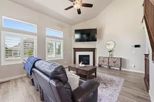 1576 E Lowe Peak Dr, Eagle Mountain, UT 84005 - Photo 13