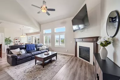 1576 E Lowe Peak Dr, Eagle Mountain, UT 84005 - Photo 15