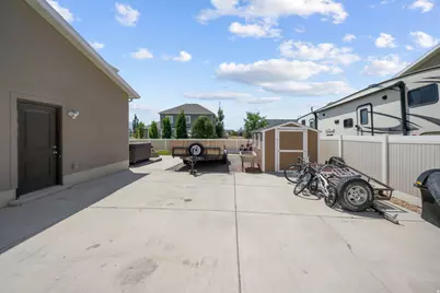 1576 E Lowe Peak Dr, Eagle Mountain, UT 84005 - Photo 41