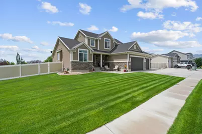 1576 E Lowe Peak Dr, Eagle Mountain, UT 84005 - Photo 5