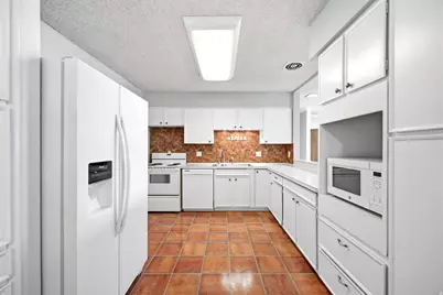 381 W 400 N #11, Bountiful, UT 84010 - Photo 13