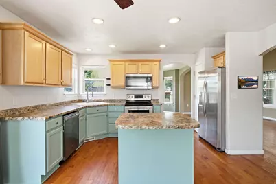 5253 S Midland Dr W, Roy, UT 84067 - Photo 15