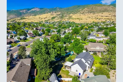 1786 N Country Cir, Centerville, UT 84014 - Photo 11