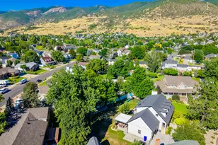 1786 N Country Circle, Centerville, UT 84014 - Photo 11