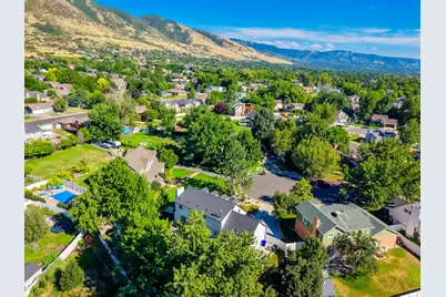 1786 N Country Cir, Centerville, UT 84014 - Photo 9