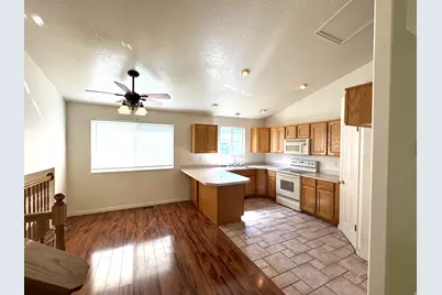 6070 S 2225 W, Roy, UT 84067 - Photo 5