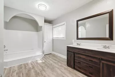 582 4th St, Ogden, UT 84404 - Photo 9
