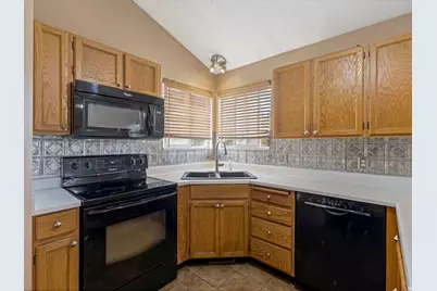 3932 S Redhawk Rd W, West Valley, UT 84119 - Photo 7