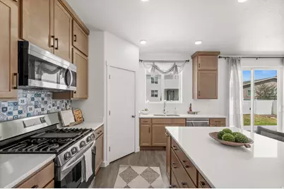 858 W Wickham Dr S, Murray, UT 84123 - Photo 9