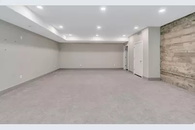 7045 S 300 E, Midvale, UT 84047 - Photo 15