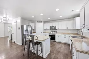 365 S Jordan Way, Lehi, UT 84043 - Photo 7