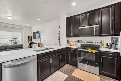 961 W Cyan Valley Way, Bluffdale, UT 84065 - Photo 9