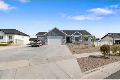 644 W Prairie Hawk Way, Grantsville, UT 84029 - Photo 3