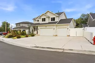 2721 S Patricia Dr, Magna, UT 84044 - Photo 3