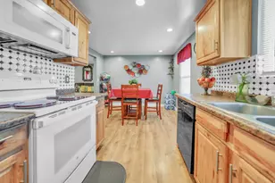 6828 W Copperhill Dr, West Valley, UT 84128 - Photo 13