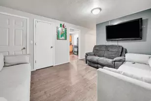 6828 W Copperhill Dr, West Valley, UT 84128 - Photo 21